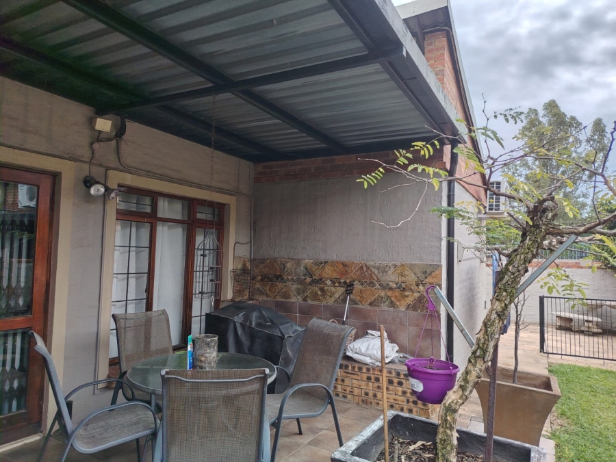 3 Bedroom Property for Sale in Waterval East North West
